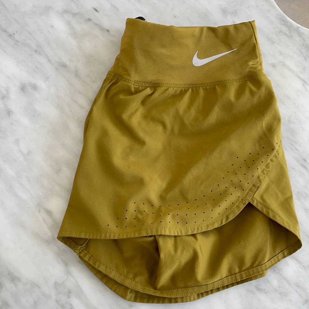 Running shorts